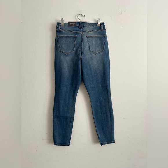 Bold Elements Curvy Skinny blue Jeans with rhinestone accents size 8 NWT - Picture 3 of 11